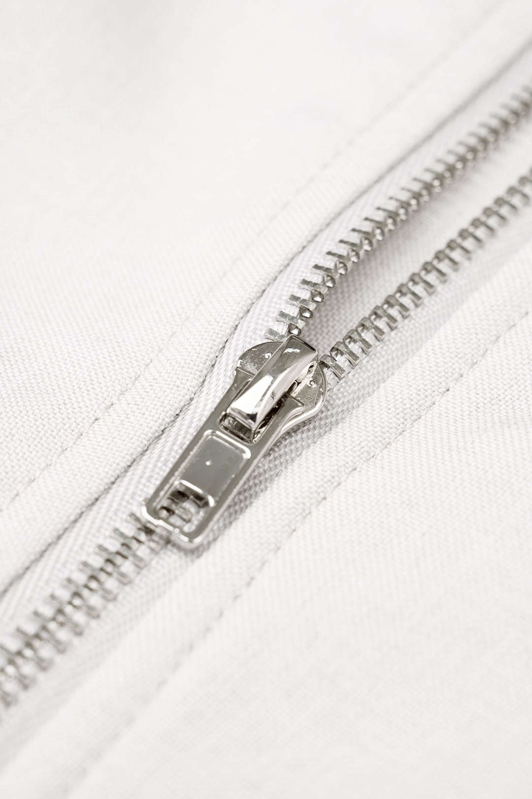 "Contrast Binding Round Neck Tie-Up Tank Top"