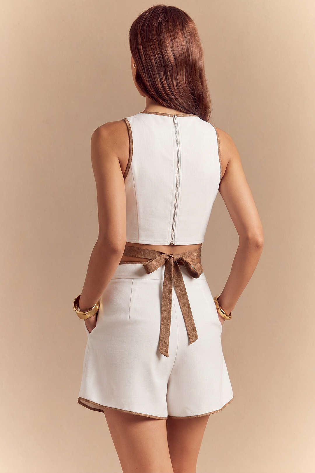 "Contrast Binding Round Neck Tie-Up Tank Top"