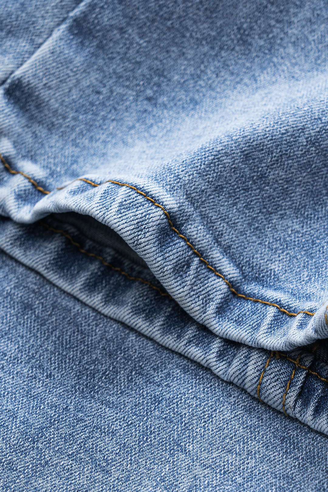 "Denim Buton Pocket Wide Leg Barrel Jeans"