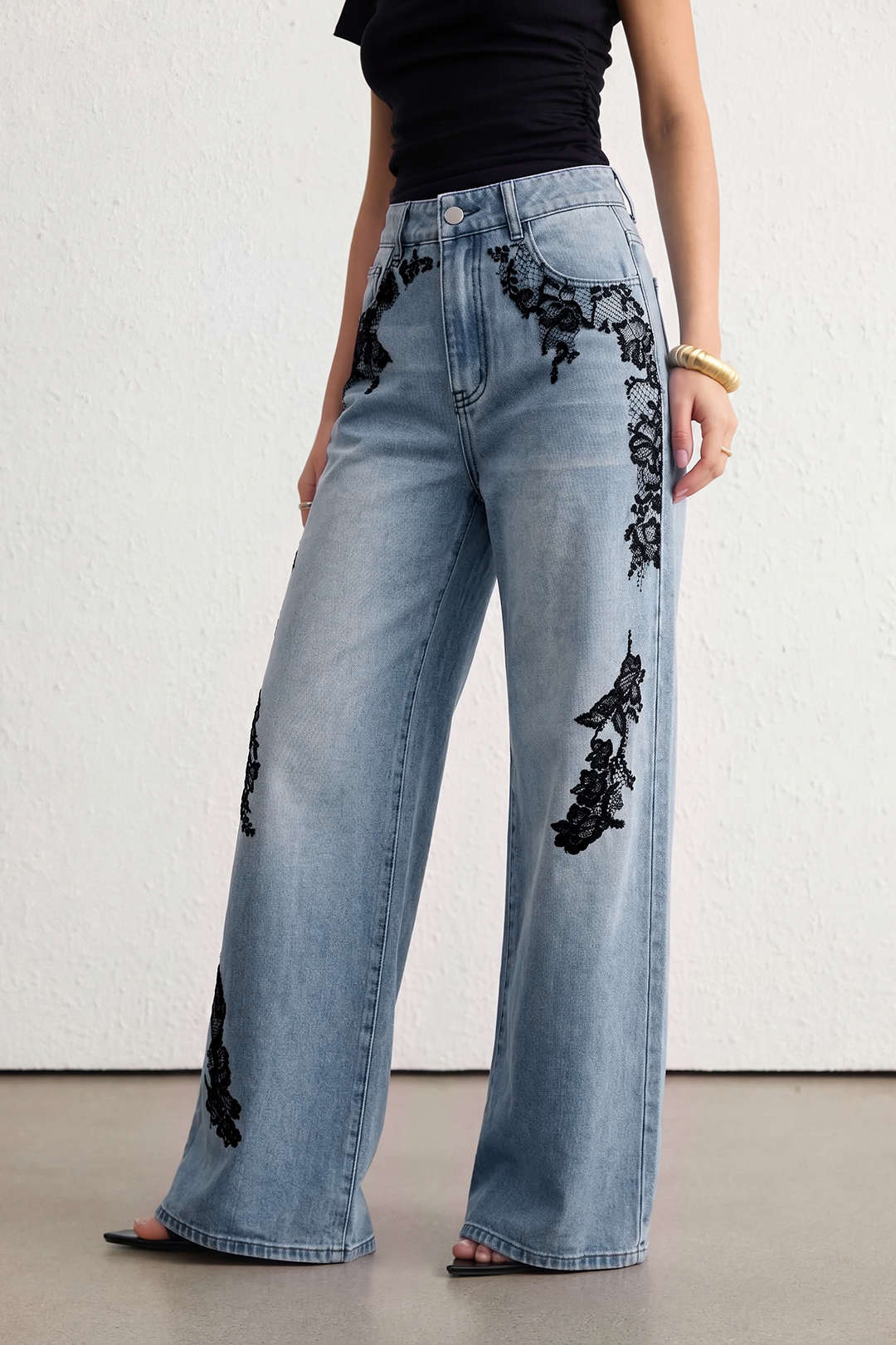 "Denim Lace Print Pocket Straight Leg Jeans"