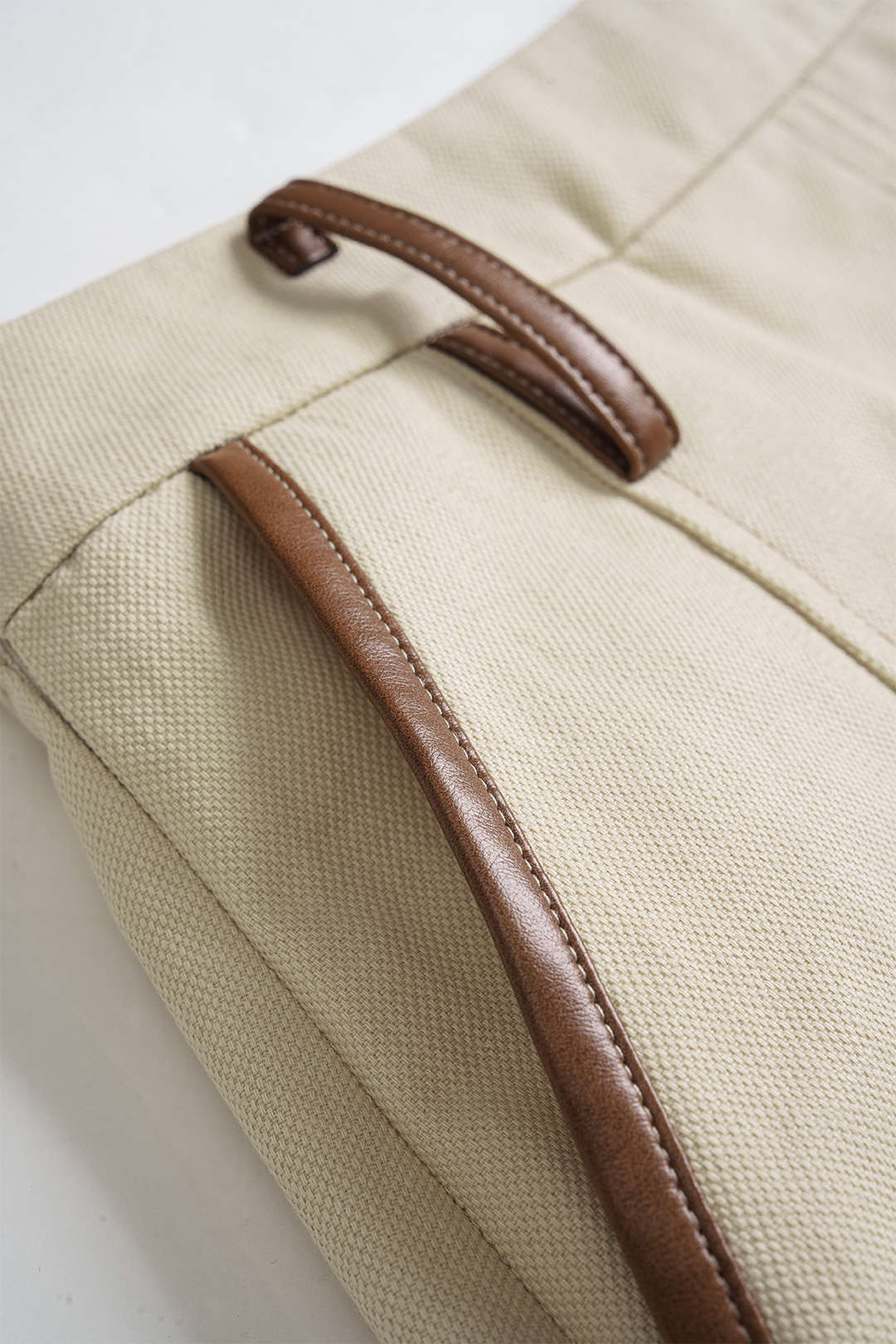 "Contrast Pleated Mini Skirt"