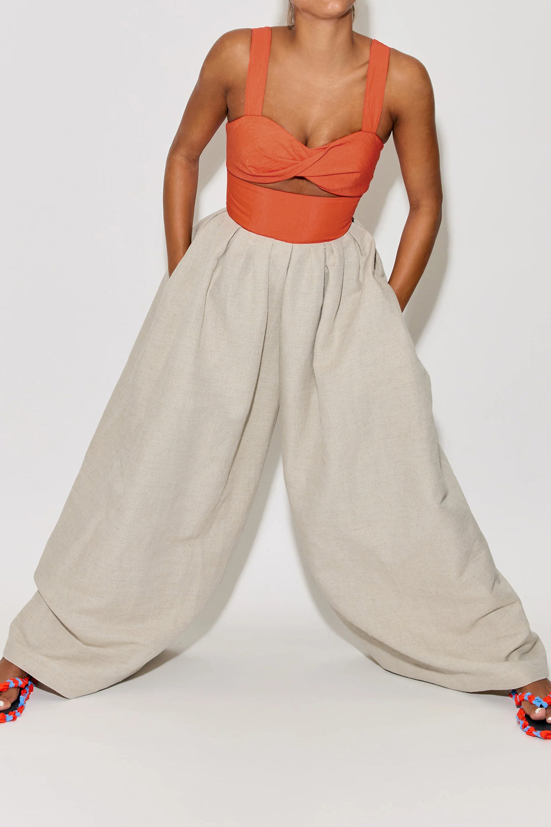 "Contrast Cut Out Twist Knot Sleeveless Jumpsuit"