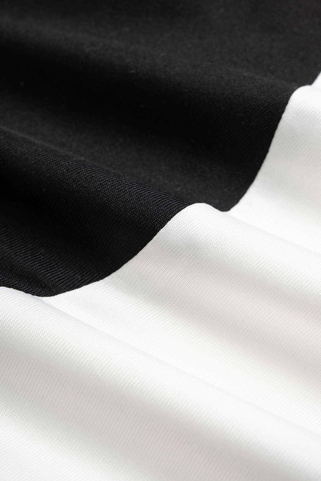 "Contrast Sleeveless Bodysuit"
