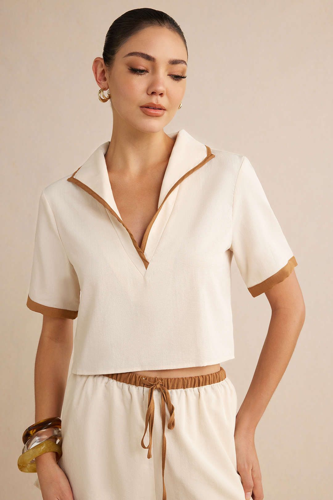 "Contrast Binding Lapel V-Neck Short-Sleeve Shirt"
