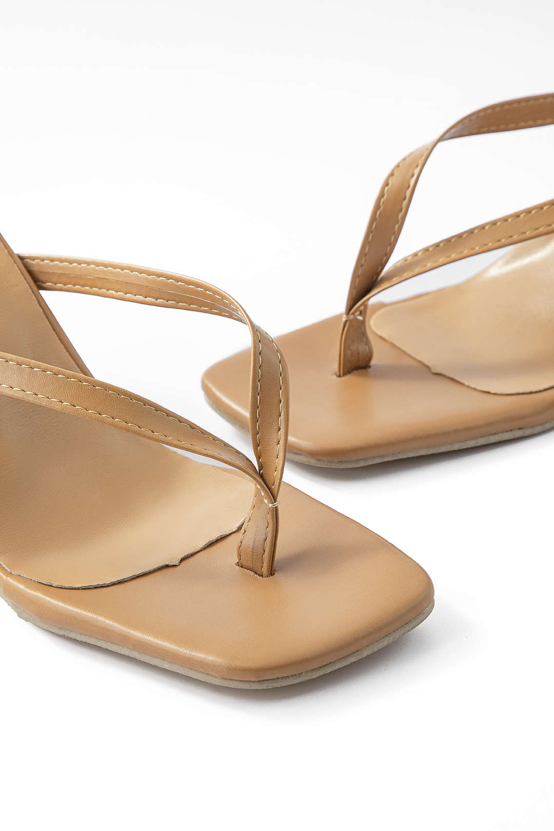 "Basic Mid Heel Thong Sandals"