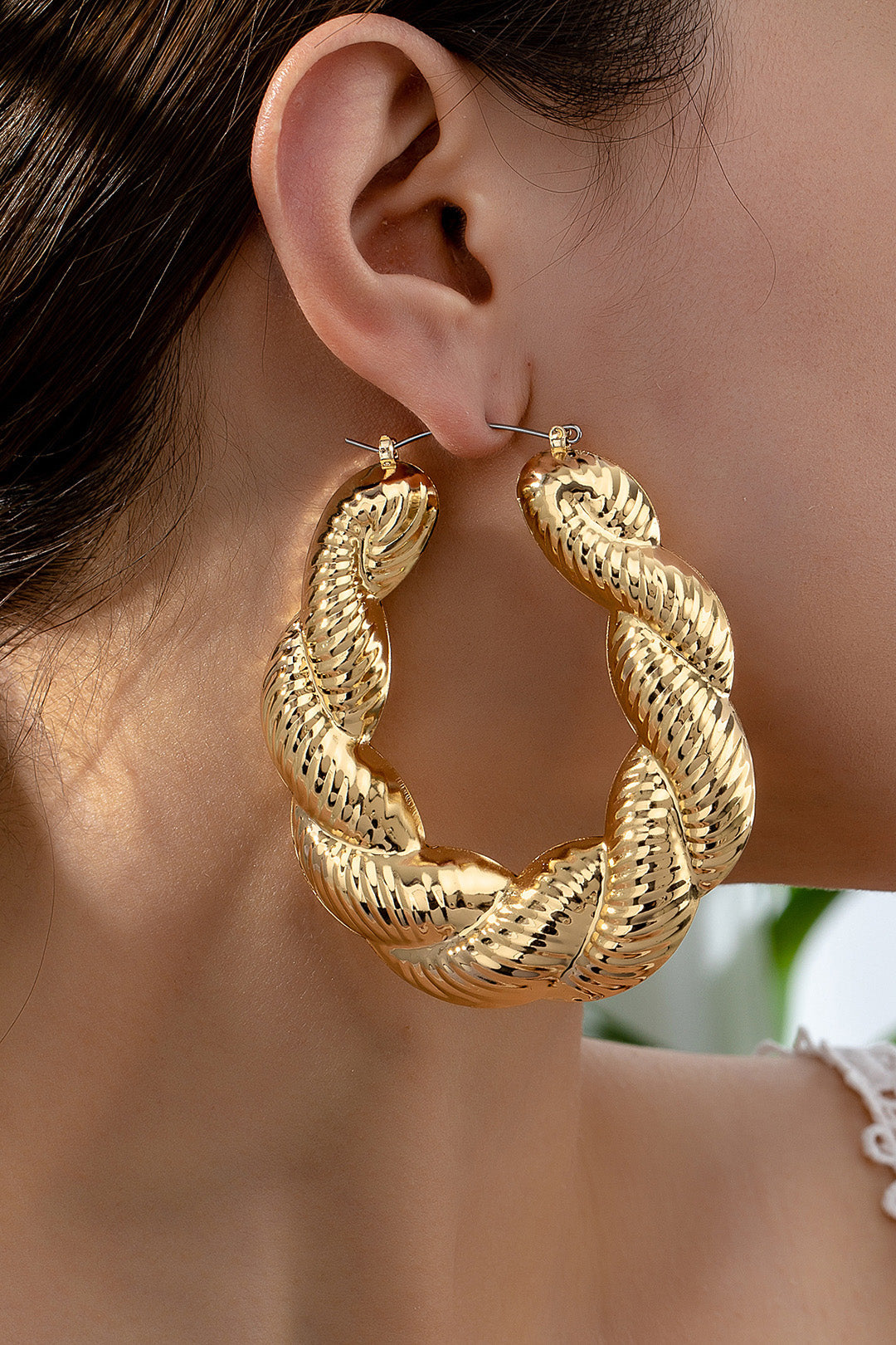 "Alloy Twist Retro Earrings"