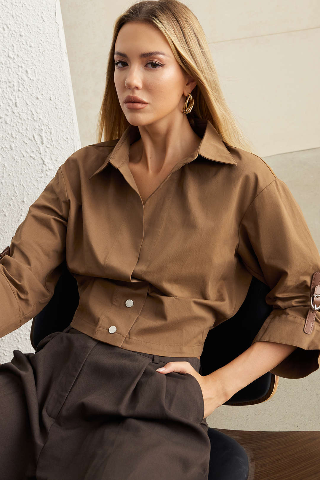 "Button Ruched Short-Sleeve Shirt"