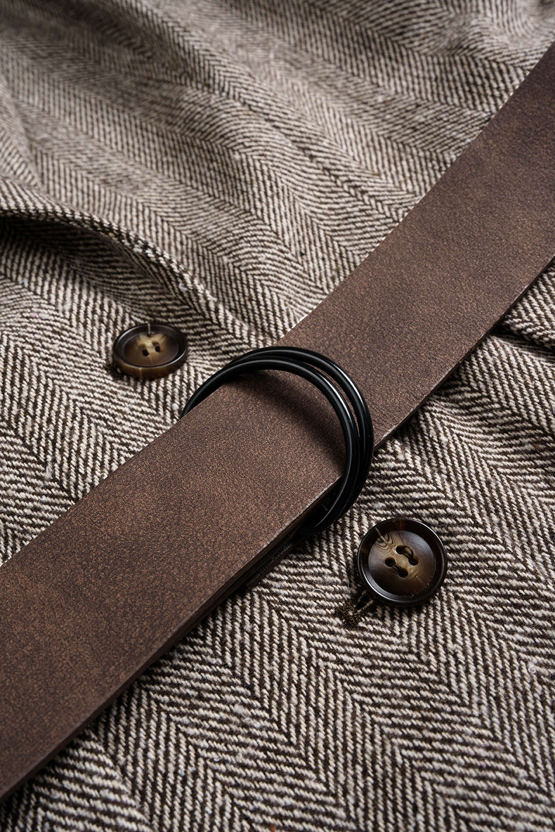 "Button Notched Lapel Belted Blazer"