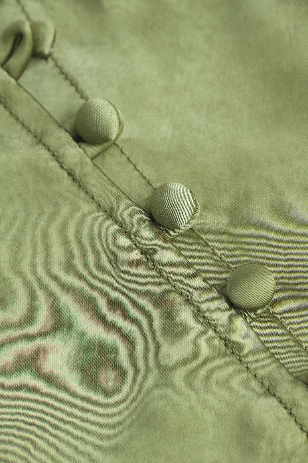 "Asymmetric Hem Split Button Decor Skirt"