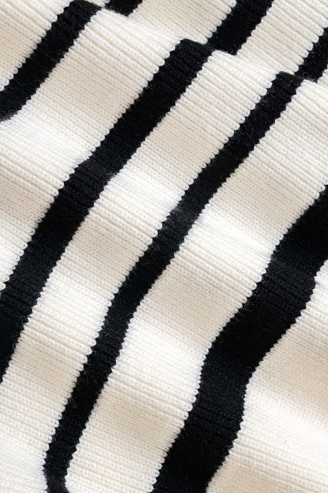 "Contrast Knit Metallic Button Cardigan"