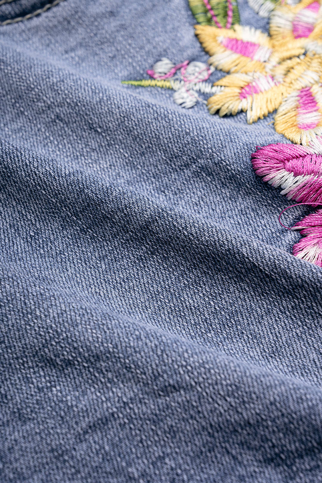 "Denim Embroidery Shorts"