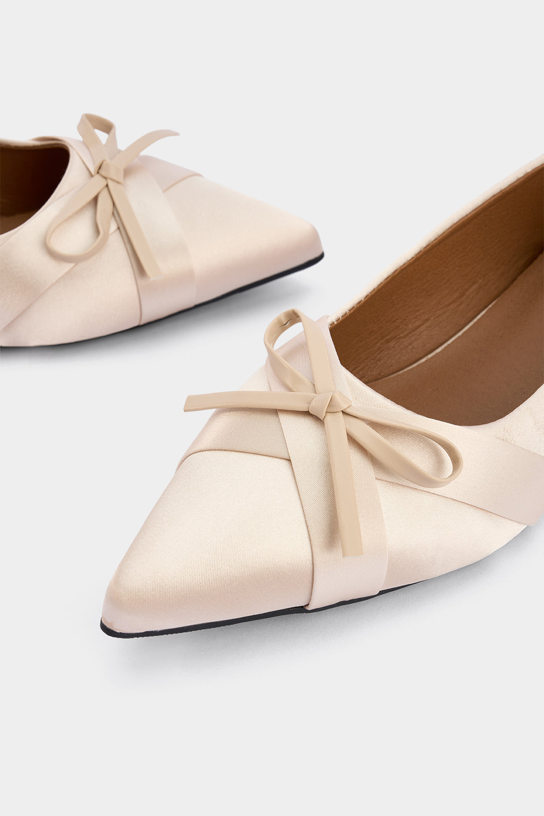 "Bow Pointed Toe Flats"