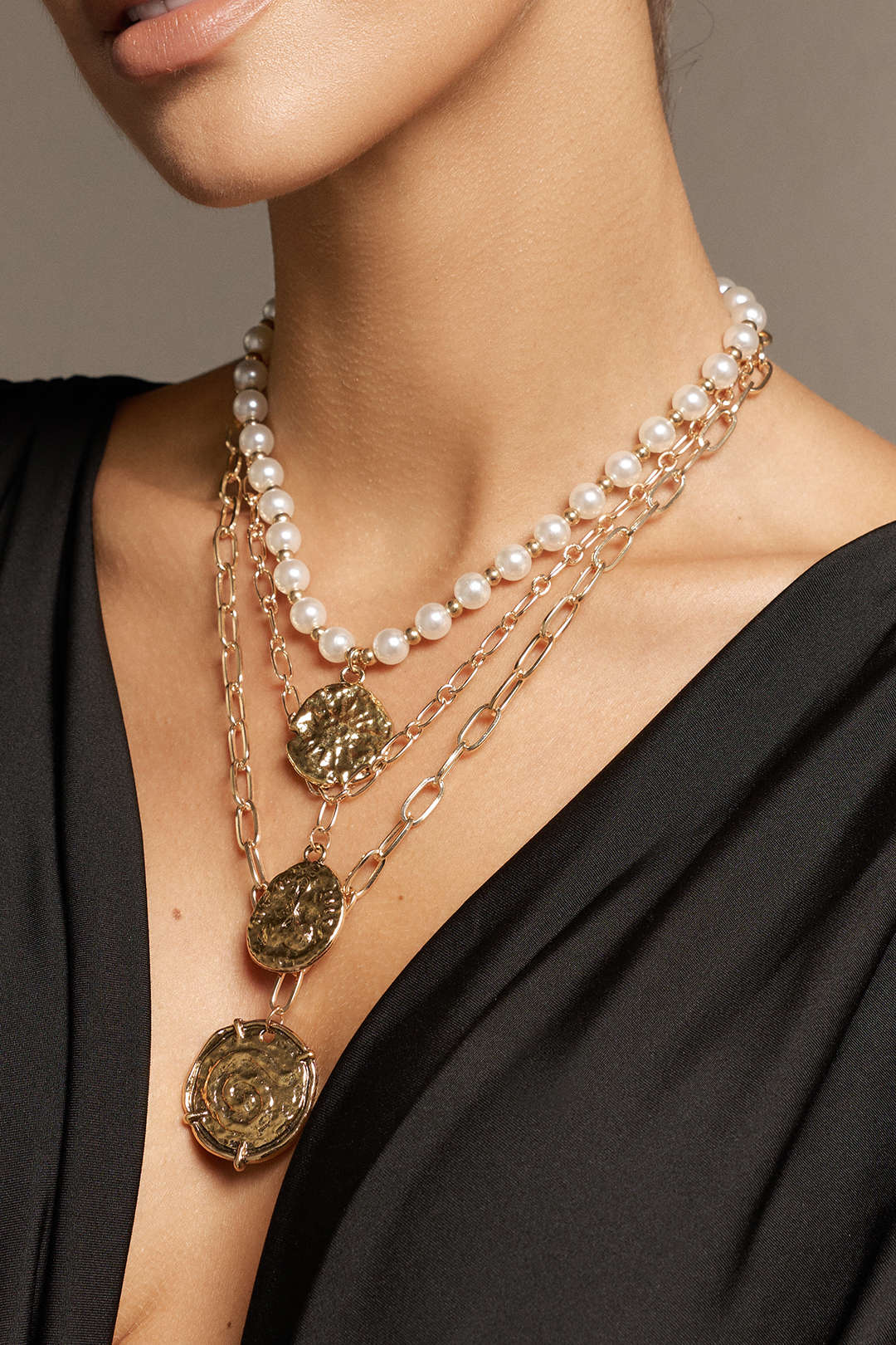 "Alloy Multi-Layer Pearl Coin Pendant Necklace"