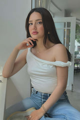 "Basic Asymmetrical Twist Sleeveless Top"