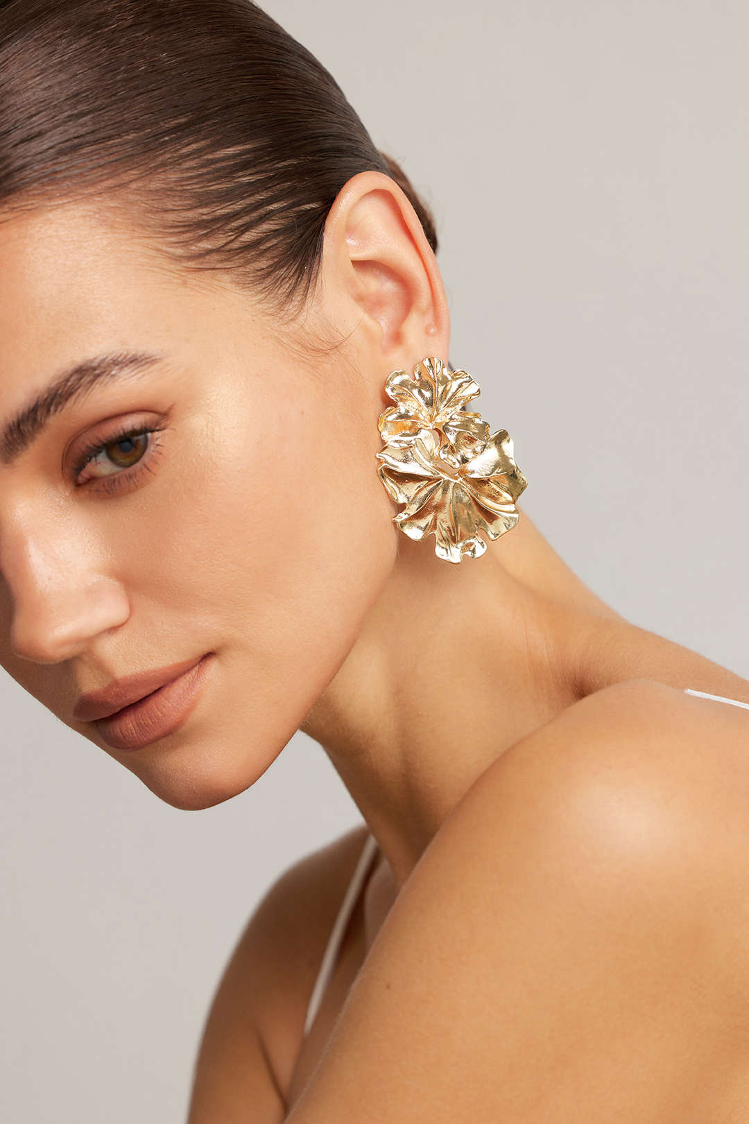 "Alloy Wrinkled Irregular Leaf Earrings"